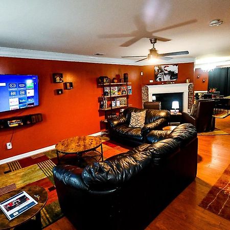 Amazing Large 3 Bed House With King Bed Less Than 10 Miles To Dtwn Atlanta Luaran gambar