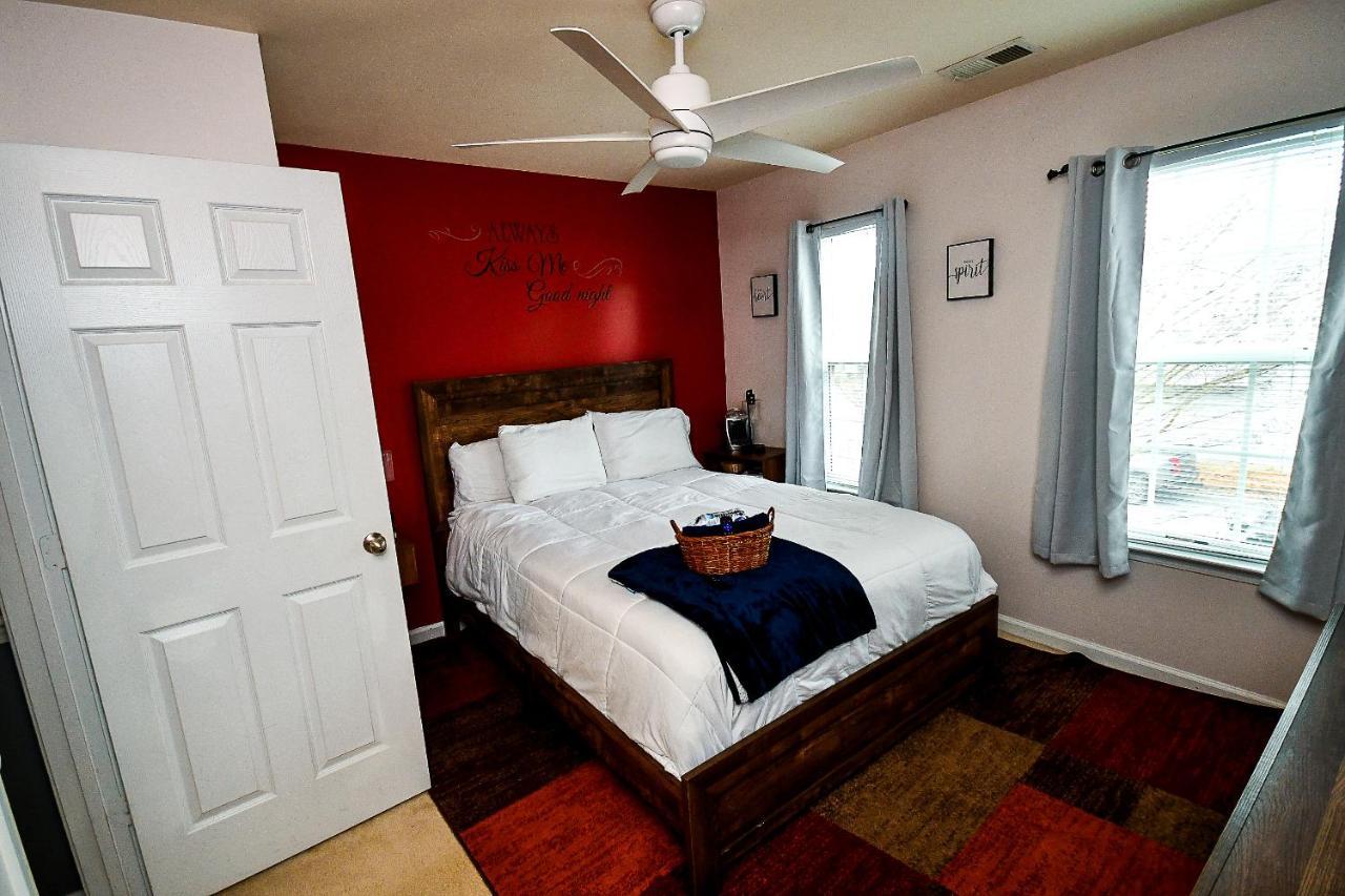 Amazing Large 3 Bed House With King Bed Less Than 10 Miles To Dtwn Atlanta Luaran gambar