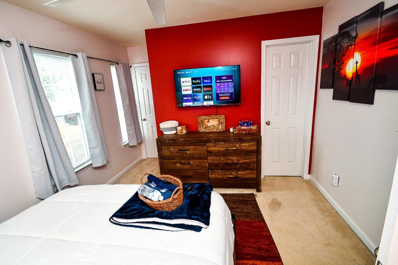 Amazing Large 3 Bed House With King Bed Less Than 10 Miles To Dtwn Atlanta Luaran gambar