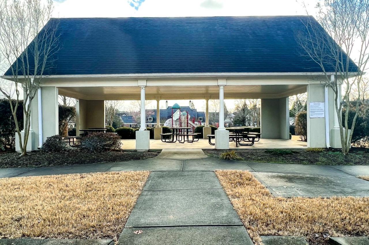 Amazing Large 3 Bed House With King Bed Less Than 10 Miles To Dtwn Atlanta Luaran gambar